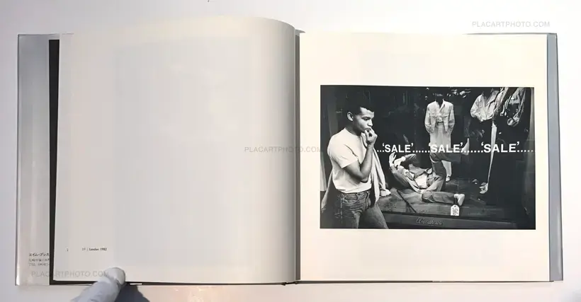 Cities : Spaces between real and unreal (Signed)