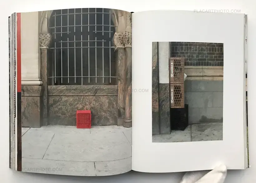 Endcommercial : Reading the city