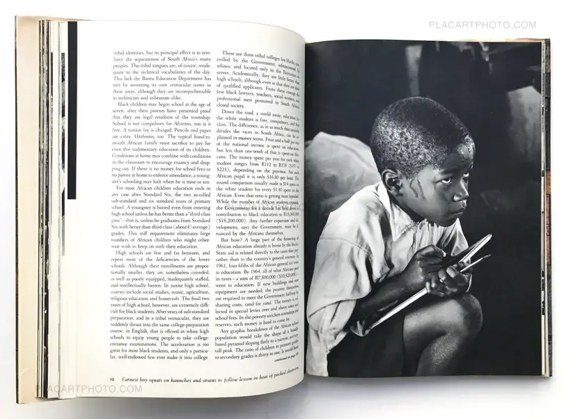 House of Bondage : a South African Black Man Exposes in His Own Pictures and Words the Bitter Life of His Homeland Today