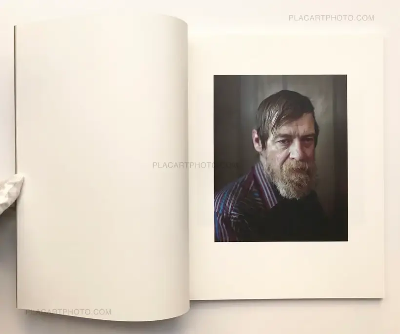 Grays the mountain sends