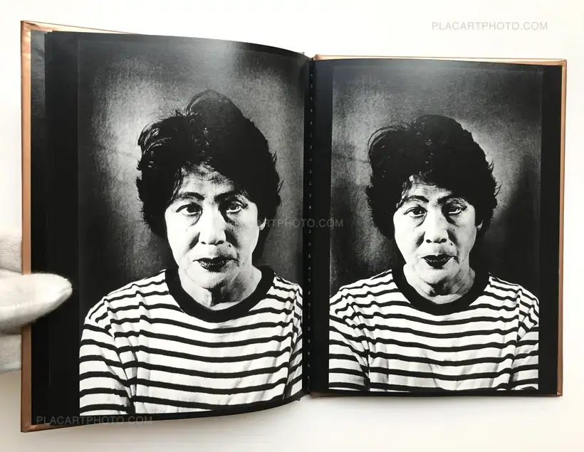 One Picture Book # 90 : Self (WITH A SIGNED PRINT)