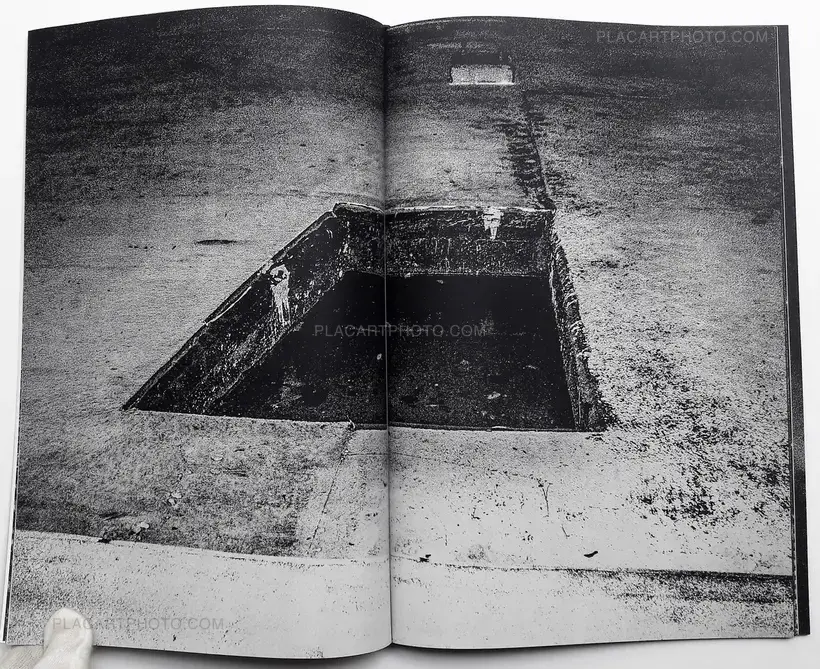 Tomorrow never knows (SIGNED - ONLY 100 COPIES)