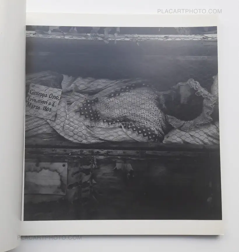 Mas Aca del Mas Alla (SIGNED)