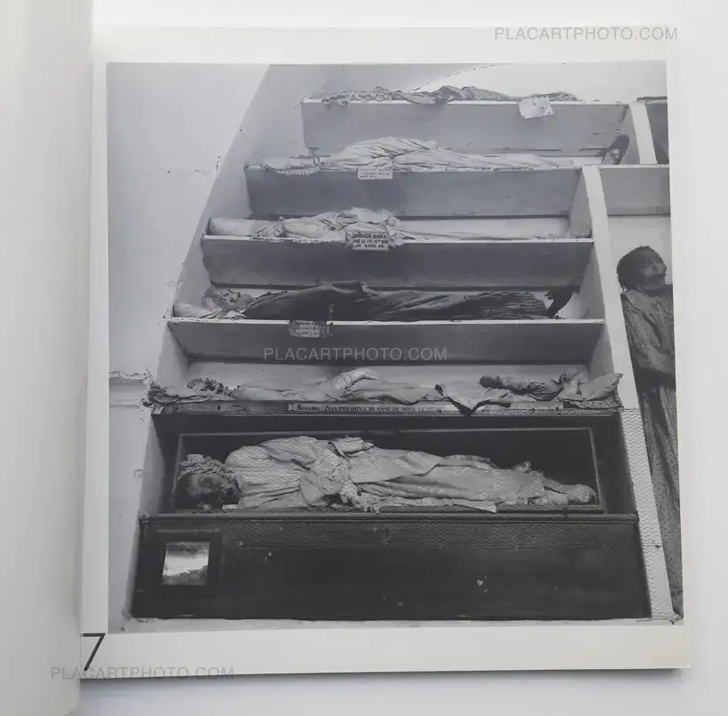 Mas Aca del Mas Alla (SIGNED)