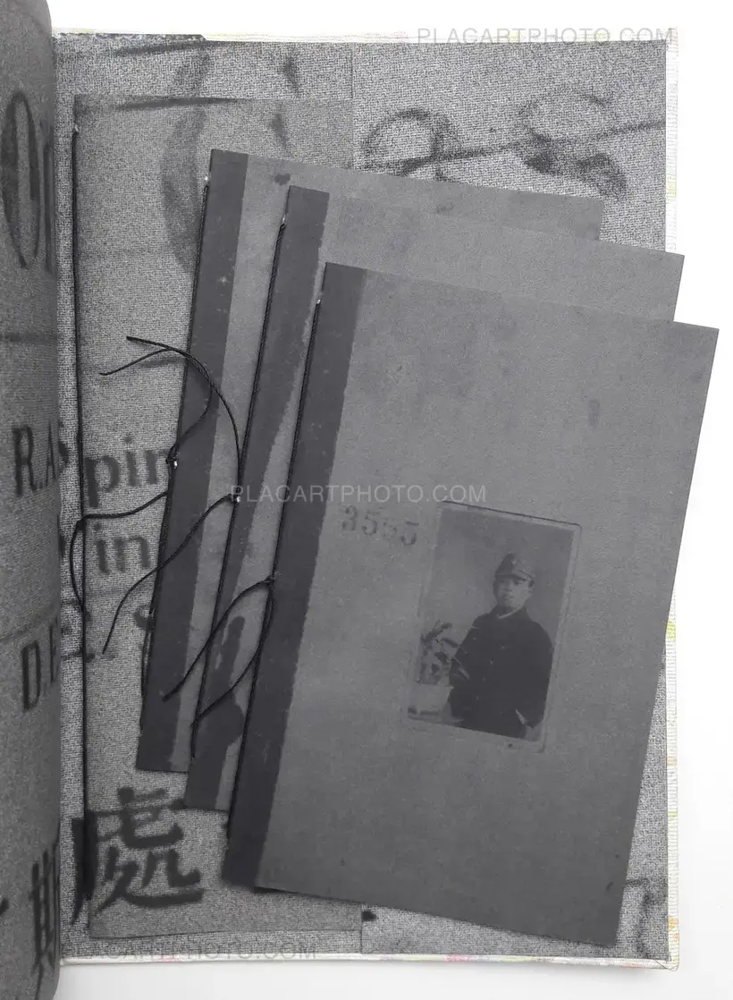 Hiroshima Graph : Rabbits abandon their children (ONLY 72 COPIES - SIGNED)