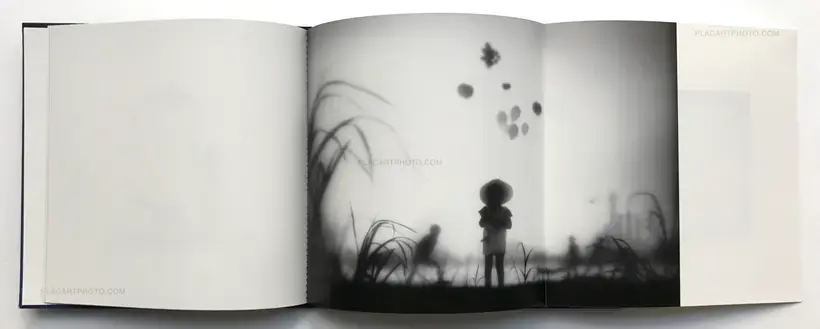 Mais la nuit ne part pas pour autant