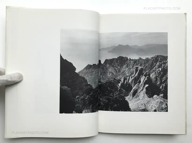 LA RENFERMÉE LA CORSE