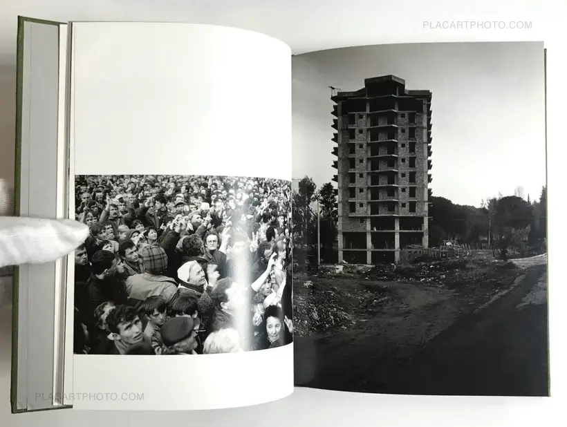 DL07 (Signed and numbered)