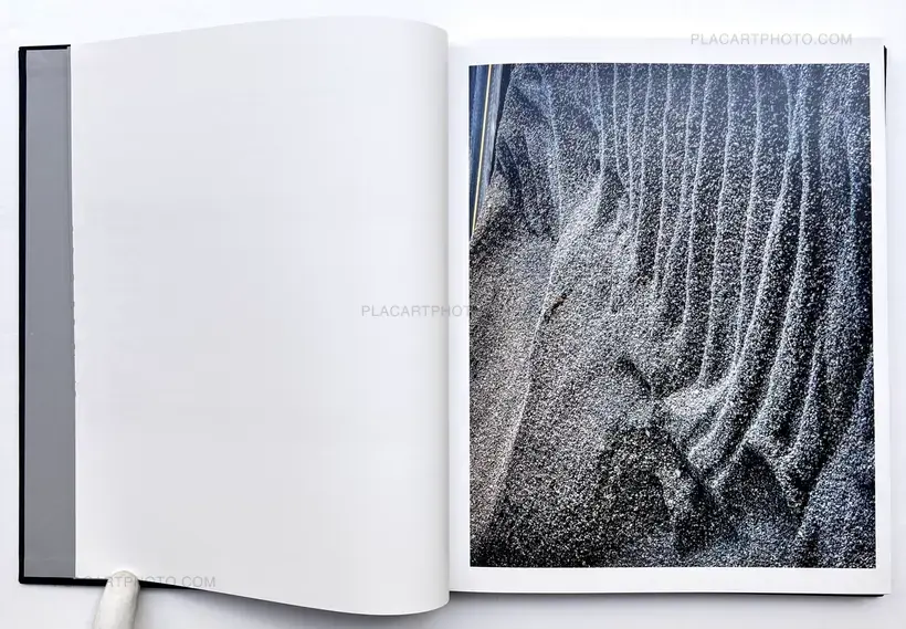 DE BĒTON ET DE LUMIĒRE