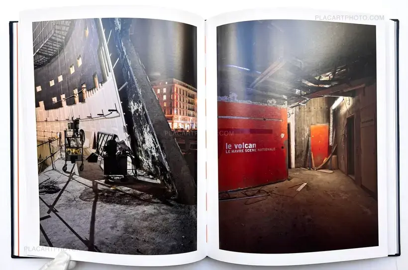 DE BĒTON ET DE LUMIĒRE