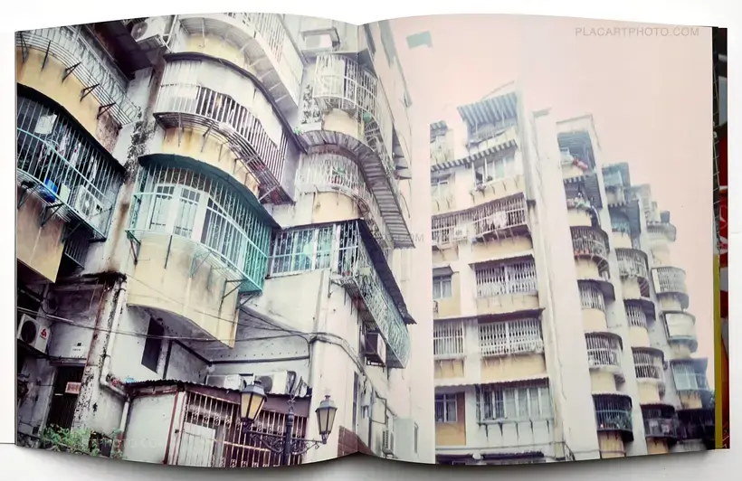 You say Macao? (SIGNED)