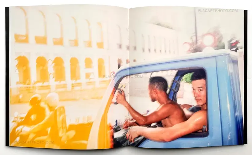 You say Macao? (SIGNED)