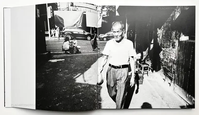 SHUN TAK PEOPLE 順德人 (SIGNED)