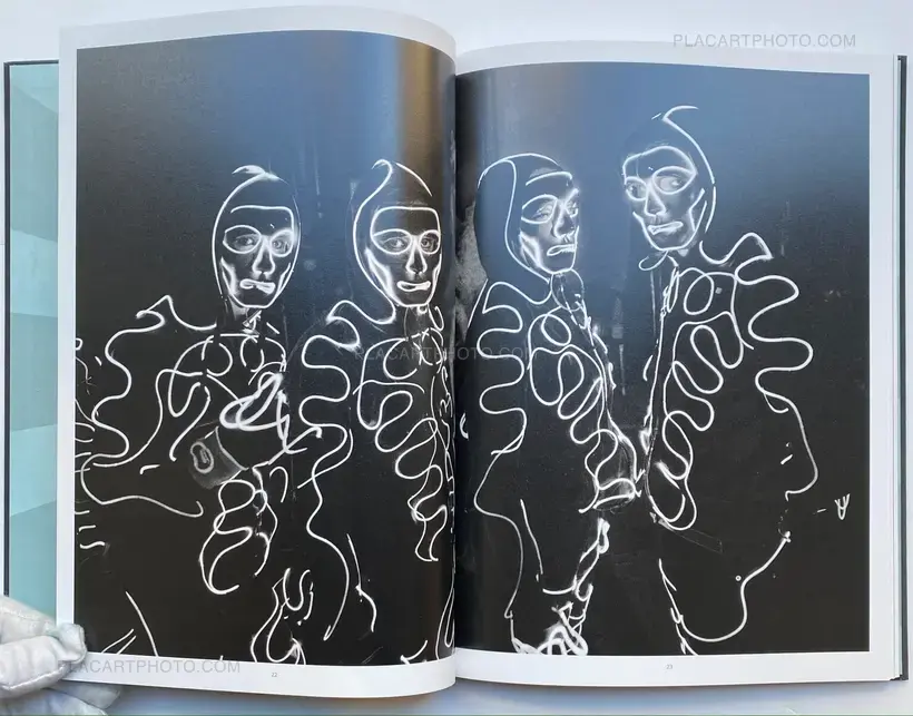 CIRCUS NOIR (SIGNED)