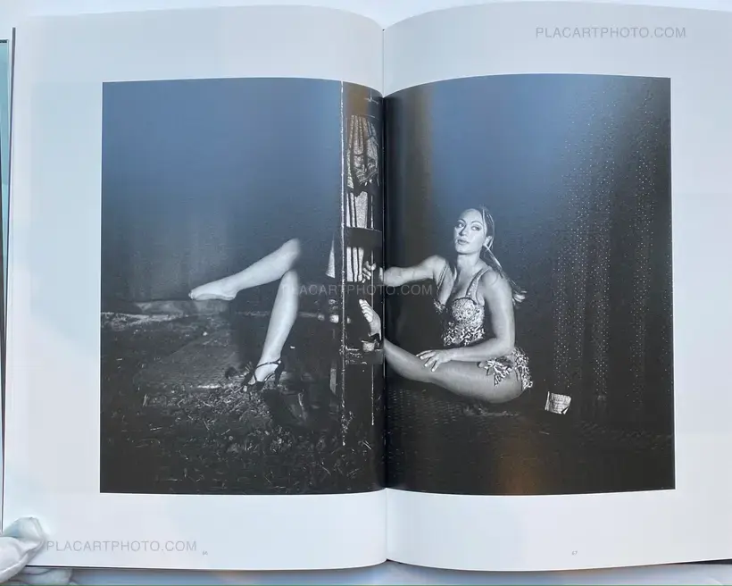 CIRCUS NOIR (SIGNED)