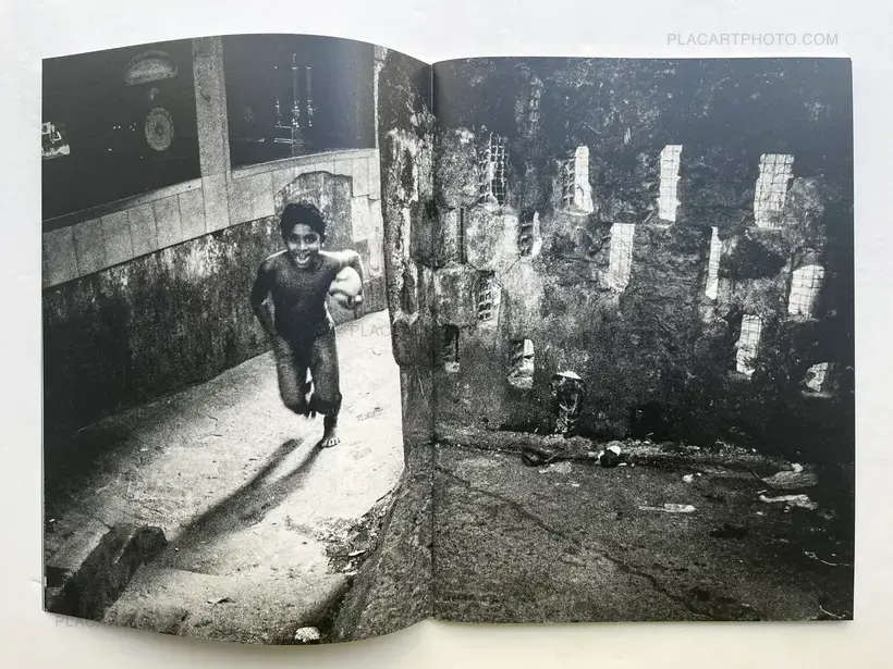 Rio, Favela (SIGNED)