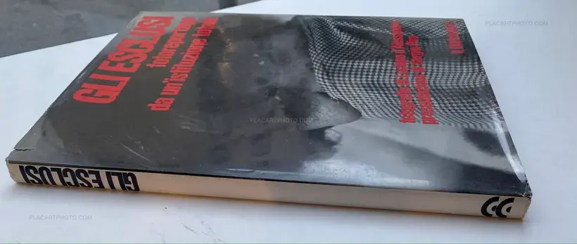 Gli Esclusi : Fotoreportage da un'istituzione totale