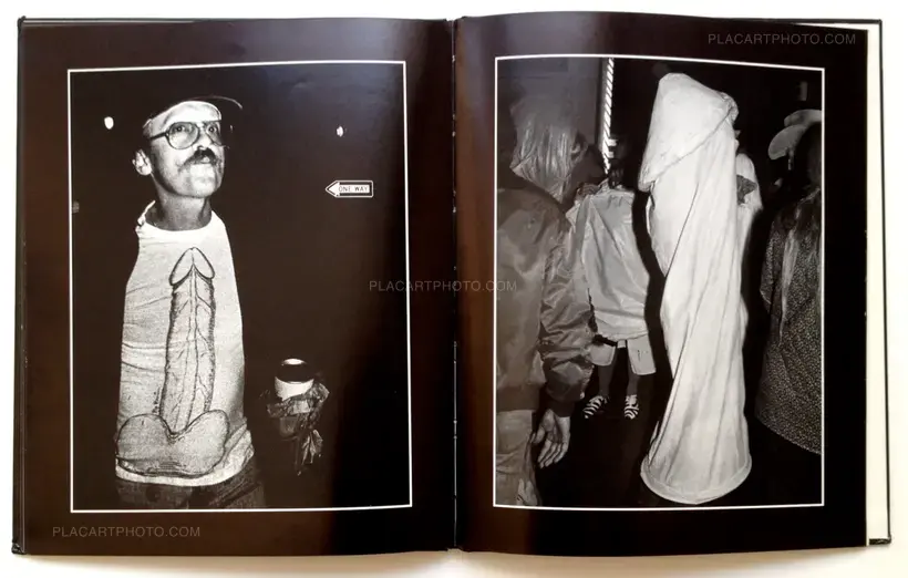 Halloween : A Fantasy in Three Acts