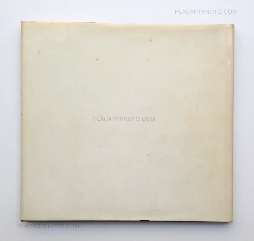 STREET PHOTOGRAPH (SIGNED)