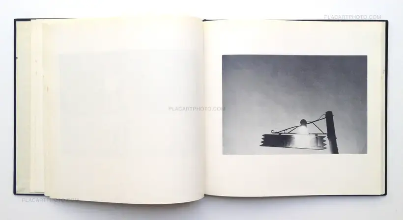 STREET PHOTOGRAPH (SIGNED)