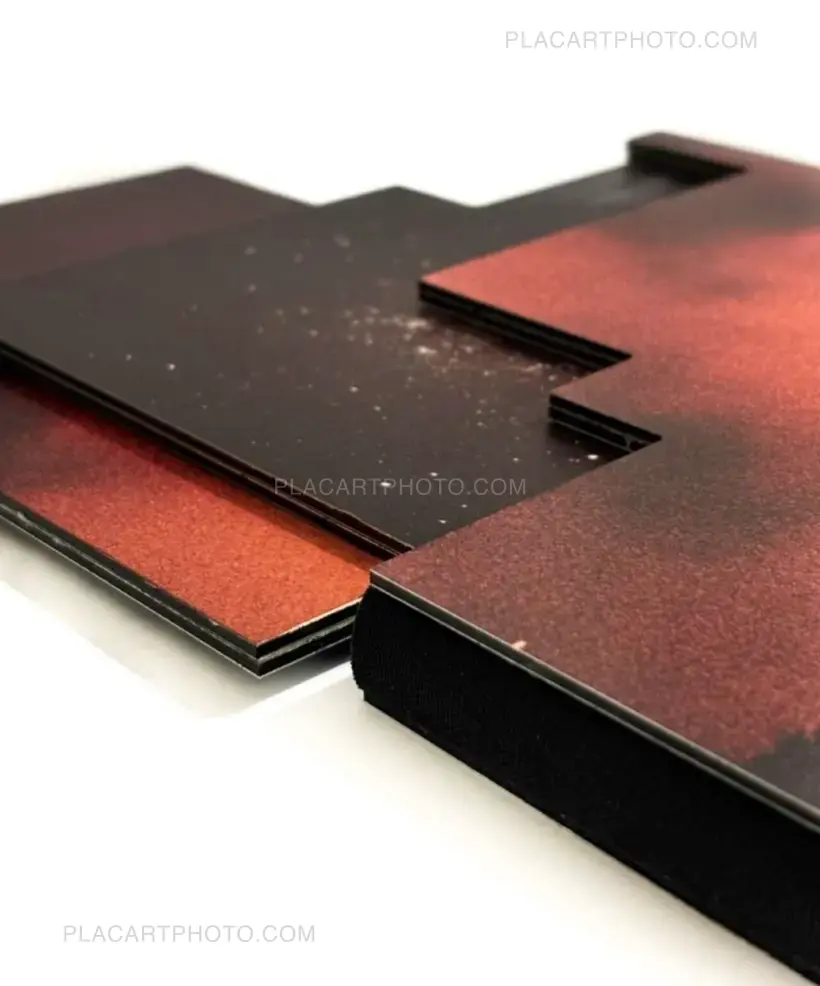 Caligo. A photo sculpture book (EDT OF 20)