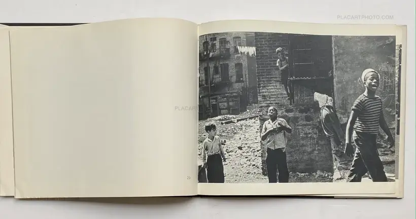 A WAY OF SEEING (FIRST HARDCOVER EDT)